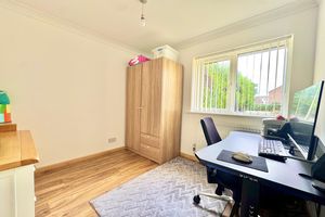 Bedroom 3 / Study- click for photo gallery